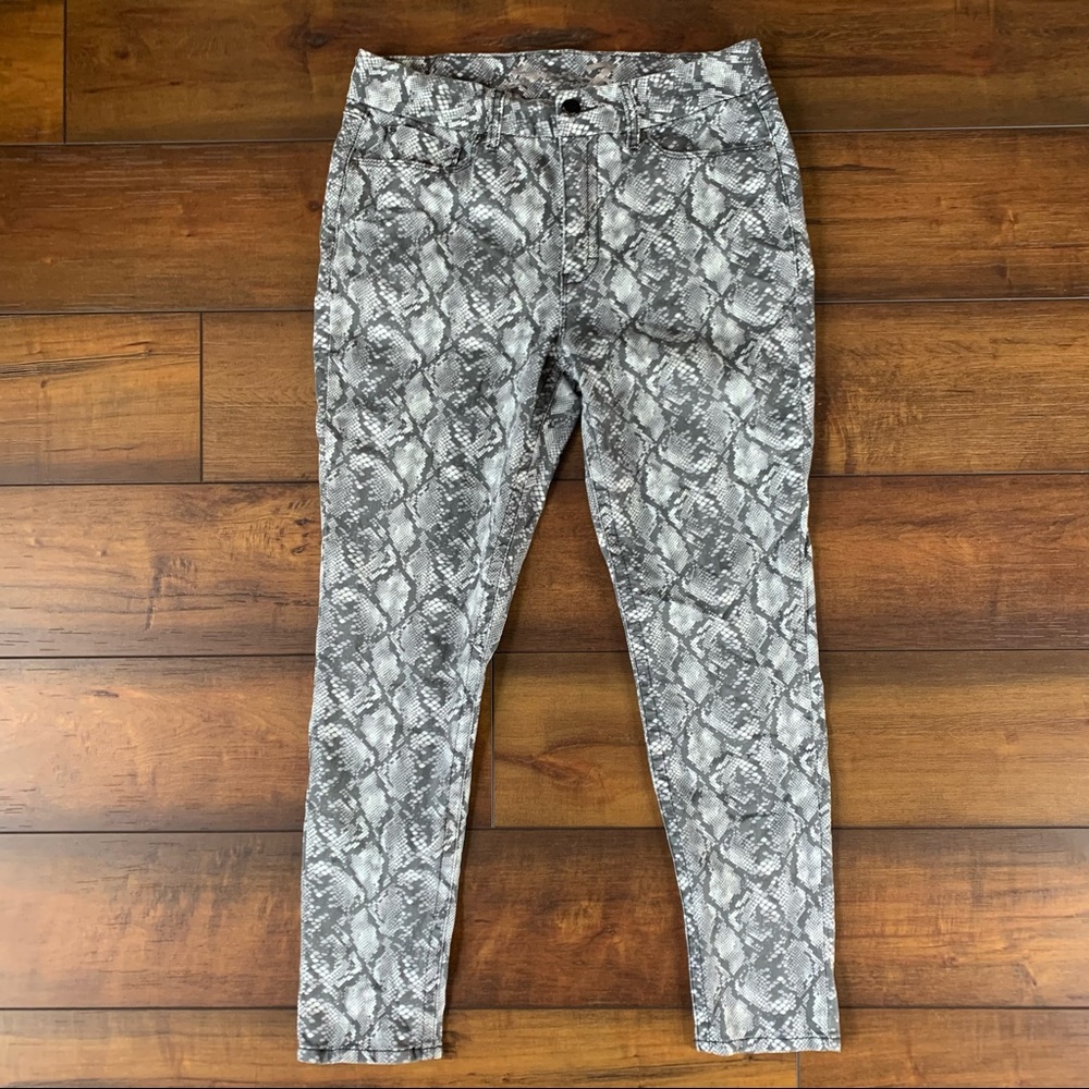 Seven7 snake skin high rise skinny size 14 pants